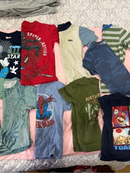 Kids Graphic T-Shirts Bundle - Picture 1 of 5